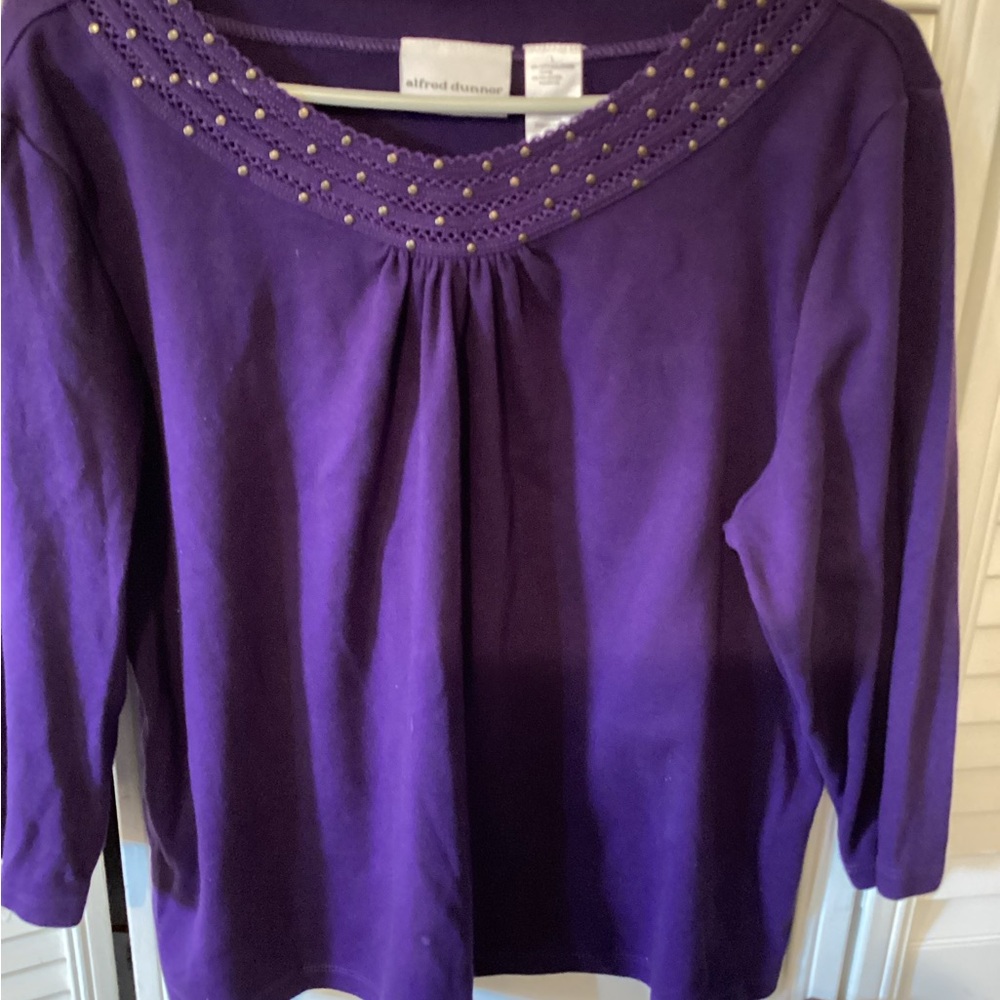 Alfred Dunner ladies purple pullover top with ornamentation